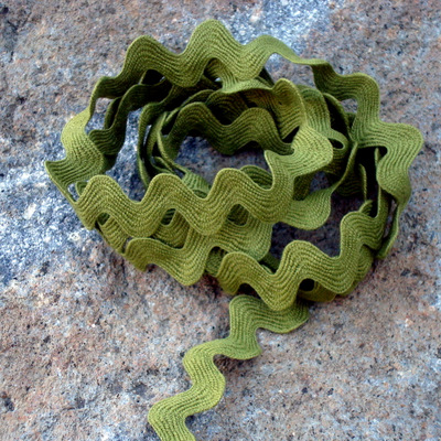 Ric Rac - 3 yards Olive Green-riley blake designs ric rac cotton olive green